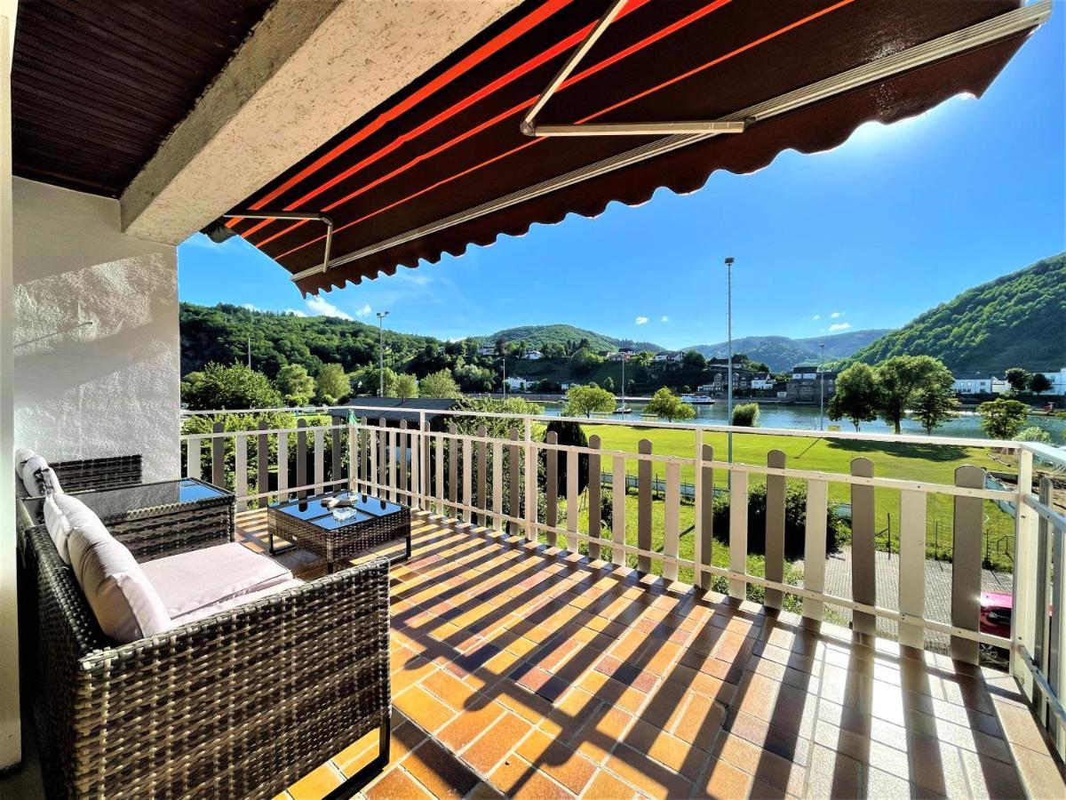 Traumaussicht Kamin Balkon Burgblick 65 Zoll Tv Netflix Sky Joyn Lindenplatz Lägenhet Bullay Exteriör bild