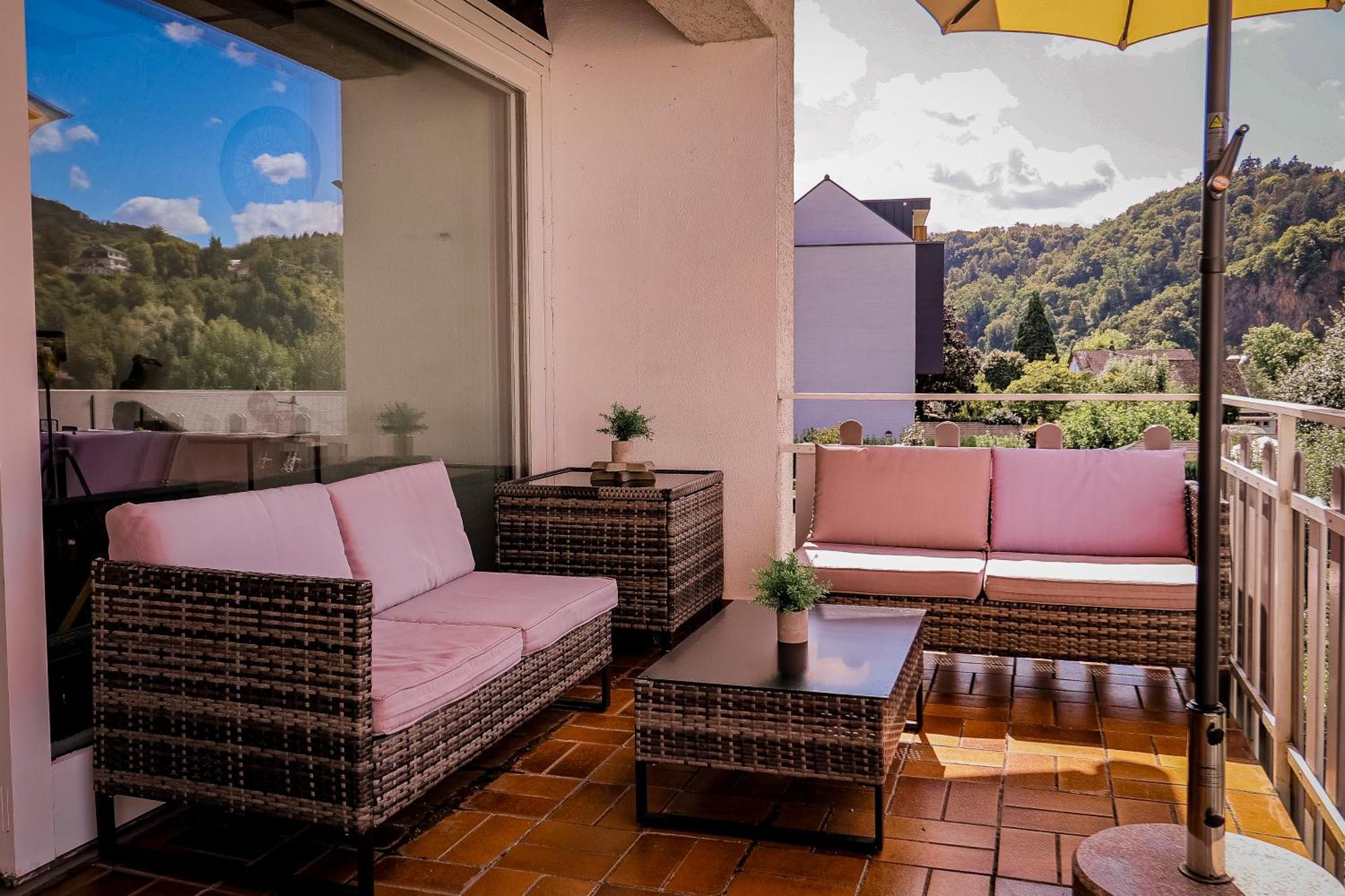Traumaussicht Kamin Balkon Burgblick 65 Zoll Tv Netflix Sky Joyn Lindenplatz Lägenhet Bullay Exteriör bild